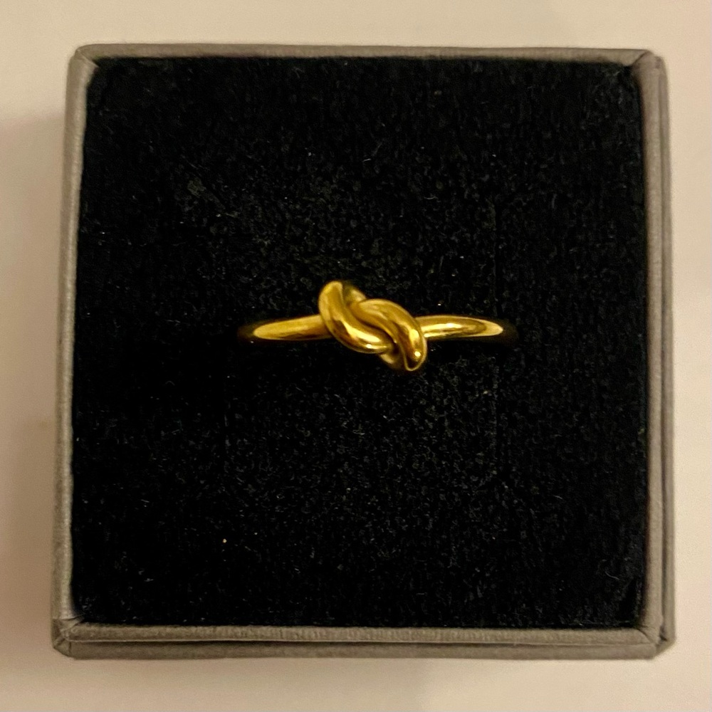 Golden Knot Ring